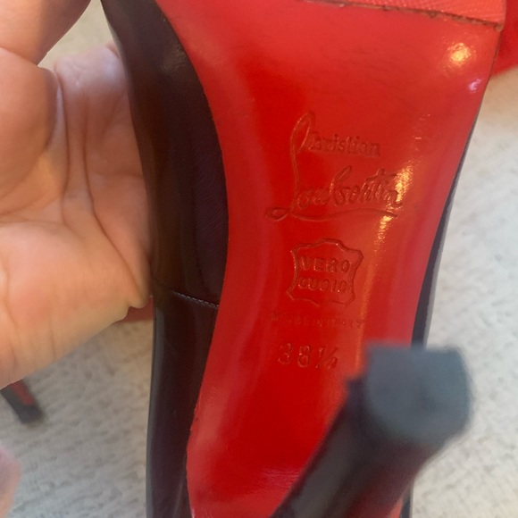 COPY - Classic Louboutin Heels Size 38.5. - Picture 8 of 9